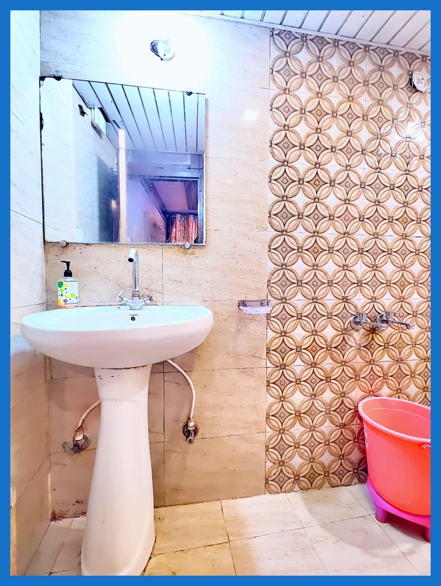 Flattiess ! Hotel Near Mall Road - Open Sitting Area On Terrace With Full Naini Lake View And Mountain Valley View - Wi Fi - Room Service Available - Top Rated Hotel Nainital Esterno foto